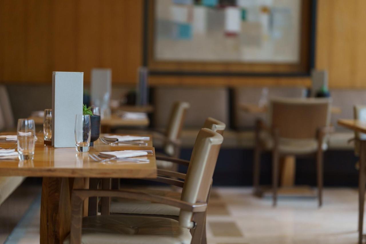Lucknam Park Hotel Чипенъм Екстериор снимка