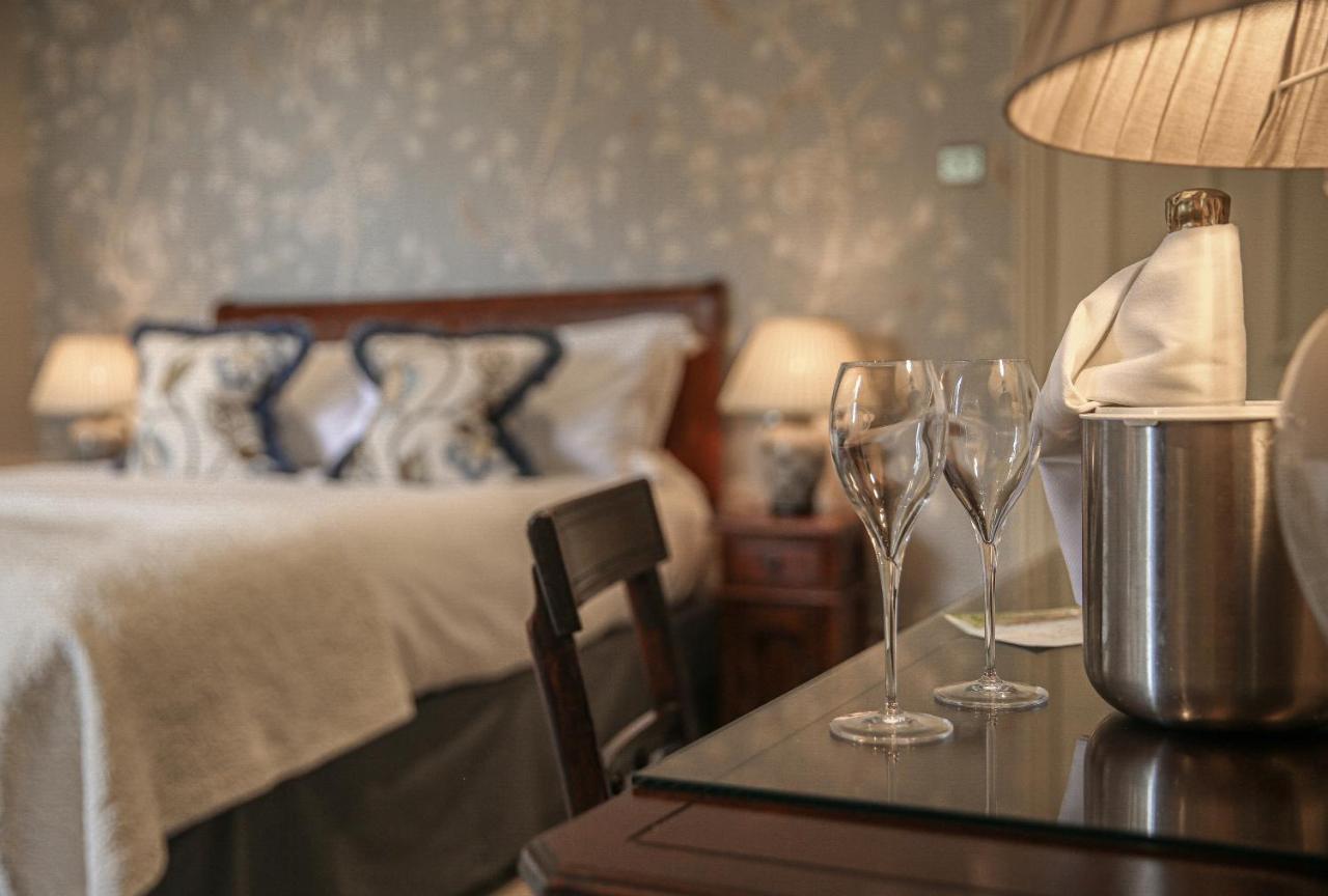 Lucknam Park Hotel Чипенъм Екстериор снимка