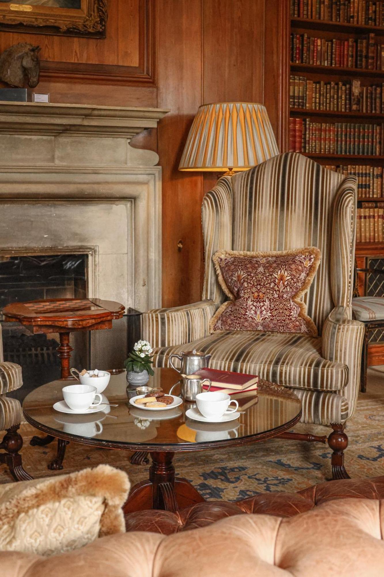 Lucknam Park Hotel Чипенъм Екстериор снимка