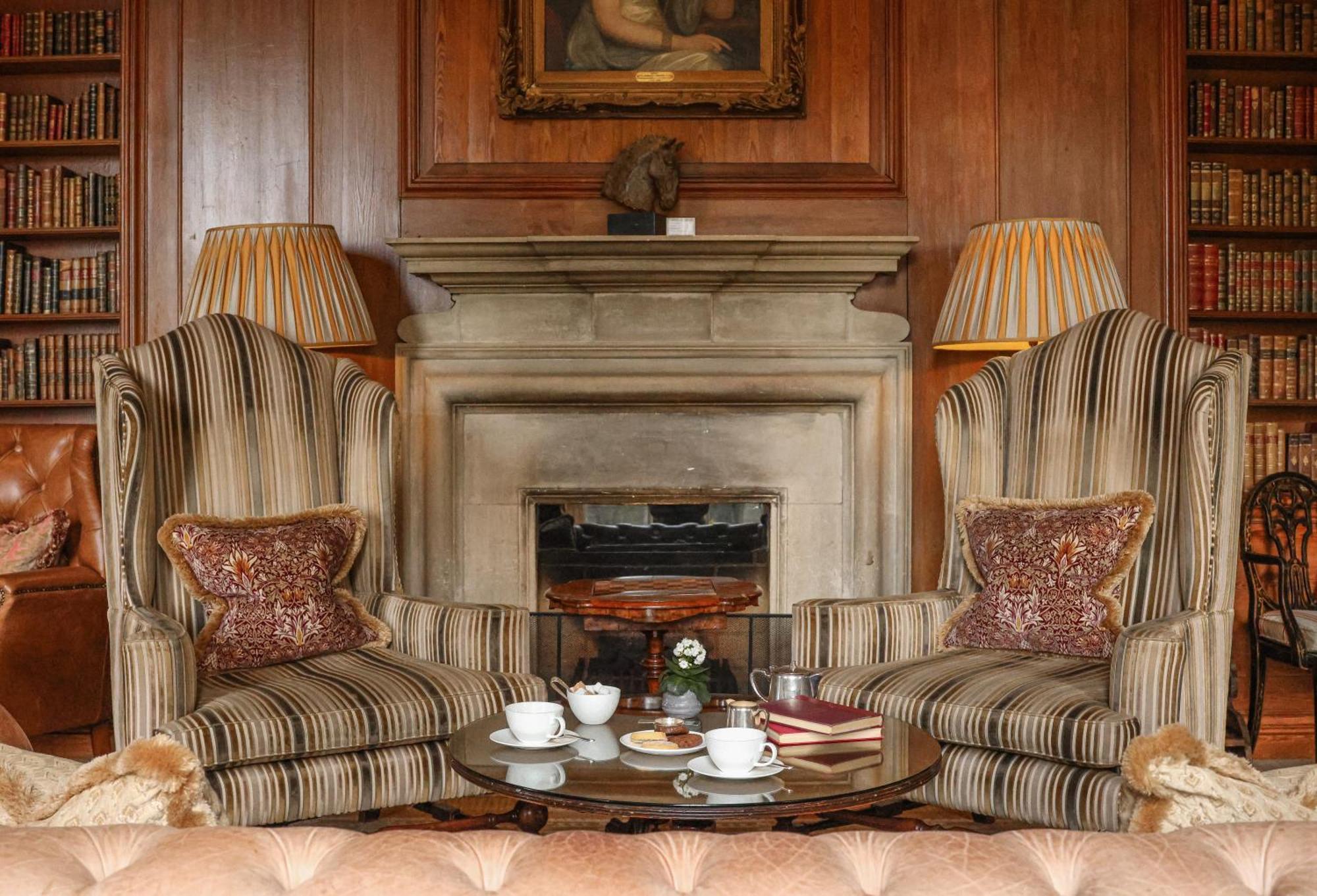 Lucknam Park Hotel Чипенъм Екстериор снимка
