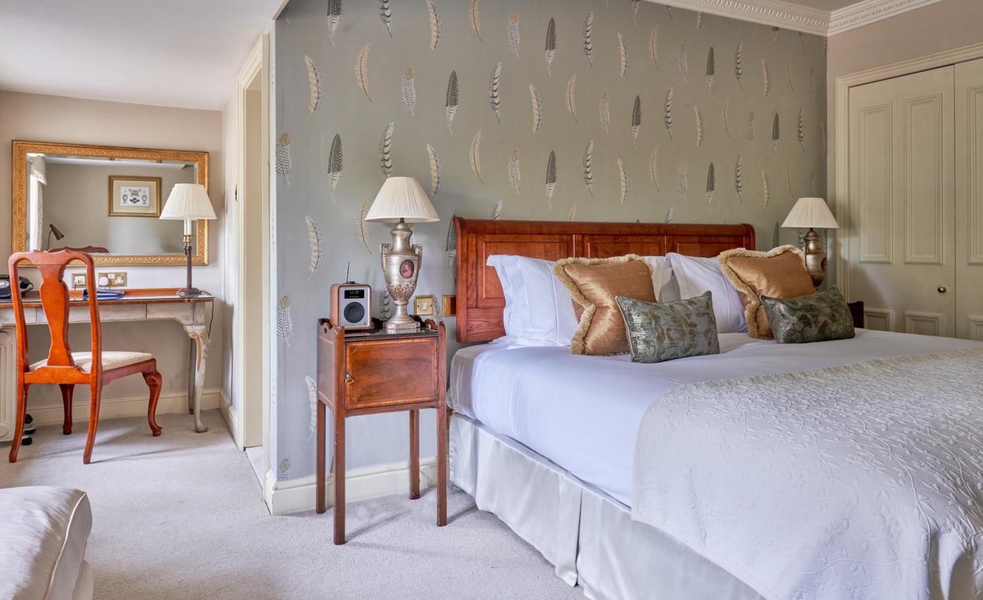 Lucknam Park Hotel Чипенъм Екстериор снимка