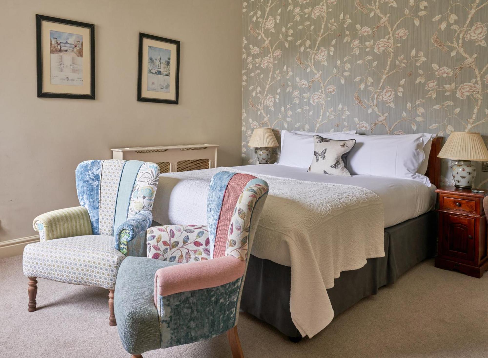 Lucknam Park Hotel Чипенъм Екстериор снимка